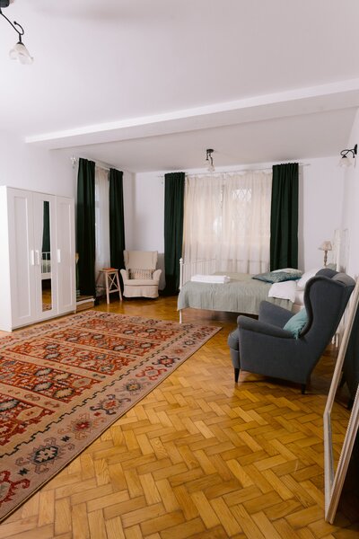 Universitate, ultracentral,