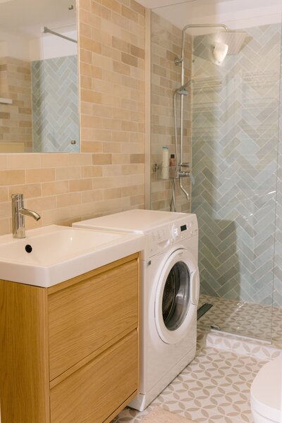 Universitate, ultracentral,