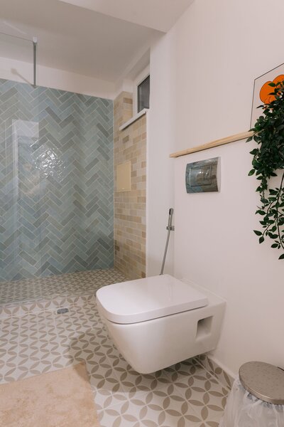 Universitate, ultracentral,