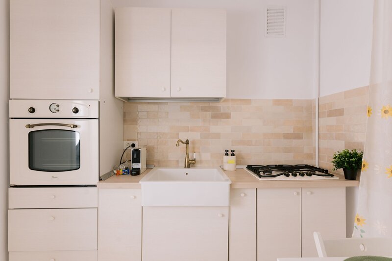 Universitate, ultracentral,