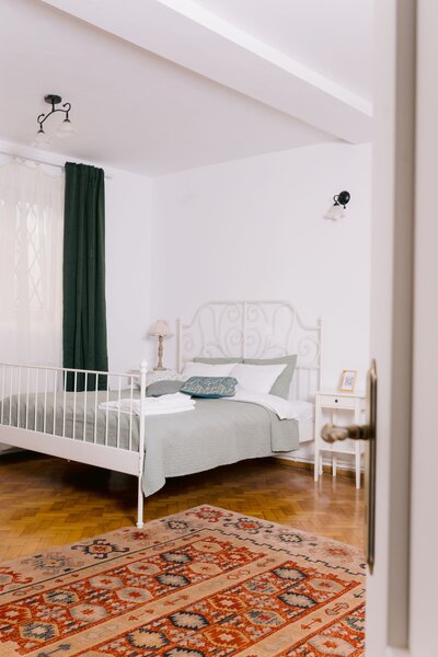 Universitate, ultracentral,